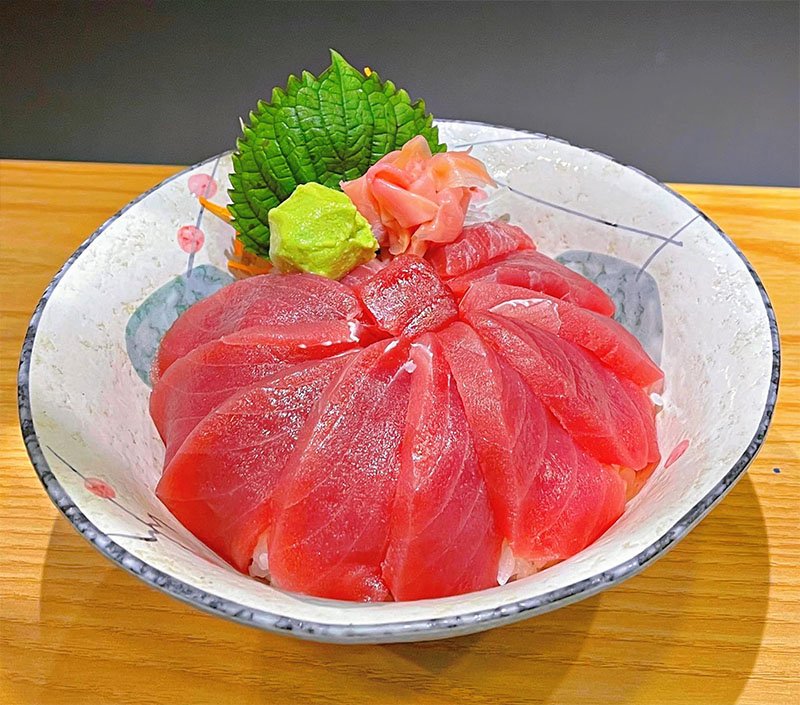 Cá ngừ sashimi