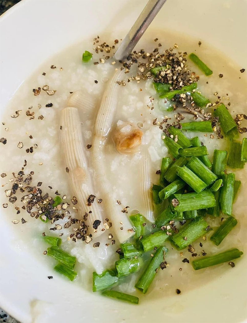 Sá sùng nấu cháo